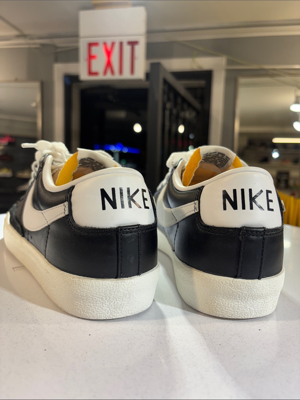 Nike Blazer low black white size 11 - Picture 7 of 12